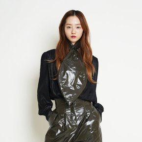 21FW 클루 머플러 블라우스 BLACK