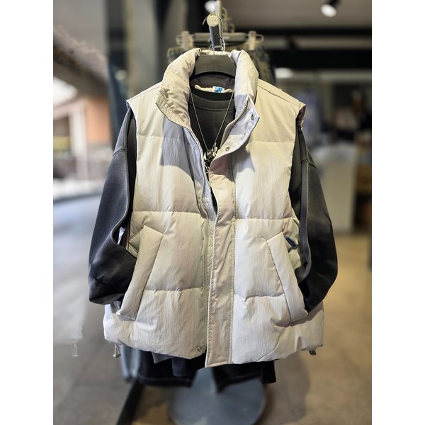 [시흥점] 무지 하이넥 그레이 덕다운 조끼(남녀공용)/JGZZ54901GY