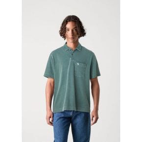 5208701 Abercrombie  Fitch CHIC MOOSE - Polo shirt balsam green