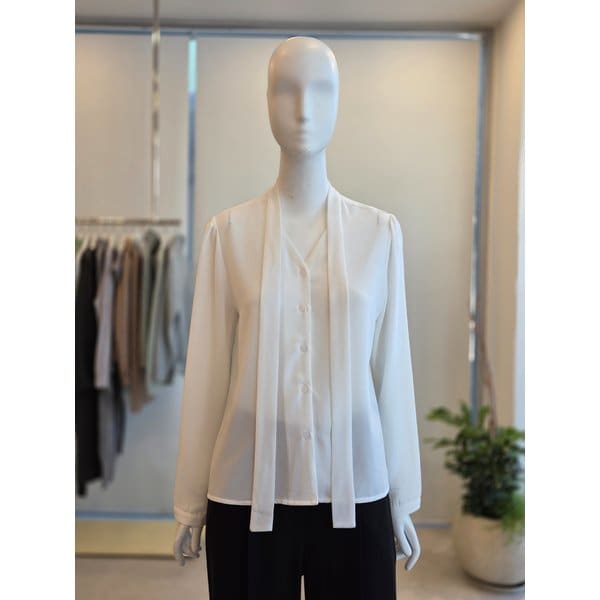 [여주점] [더 아이잗] 여성 쉬폰 타이 블라우스(IRBM0BL791)