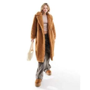 4091837 UGG Gertrude teddy coat in tan