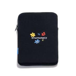 [EZwithPIECE] FRIENDS TABLET POUCH (BLACK)