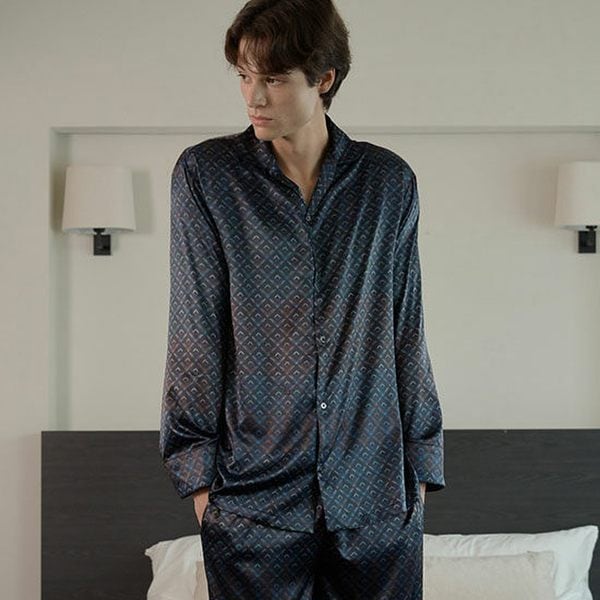 남성 새틴 파자마 (네이비 베리나이트)