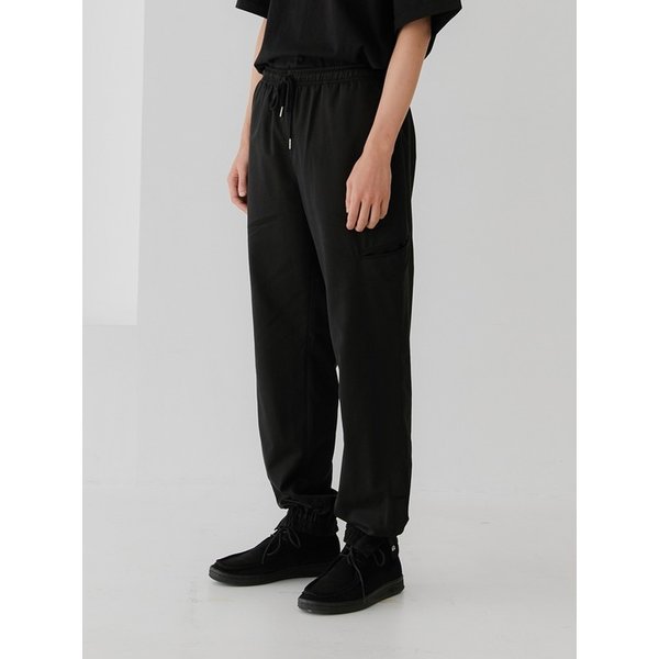 TRACK PANTS (BLACK)