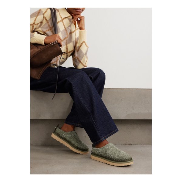 어그 마이크로 비아리츠 브레이드 가죽 트리밍 브러시드 스웨이드 슬리퍼 46376663162969271