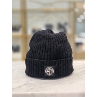 스톤아일랜드 [시흥점] 남성 로고패치 비니 8115N10B5-A0029