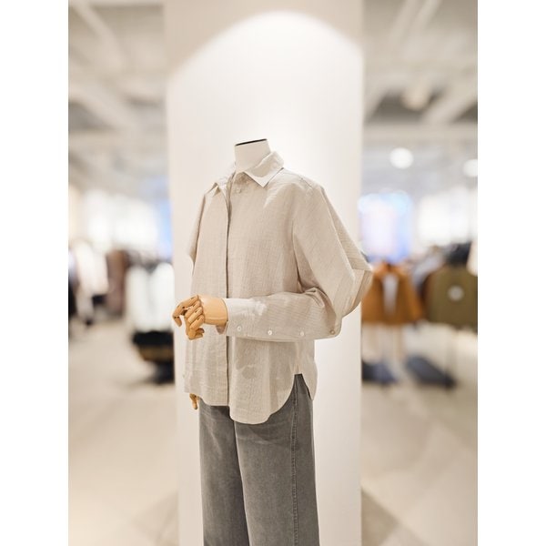 [파주점] [더아이잗컬렉션]모던 플레어 슬리브 스트라이프 블라우스 CR4A0BL131