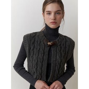 Cocoa cable knit vest (charcoal)