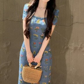 스퀘어넥 빈티지무드 바캉스코디 페이론플라워원피스