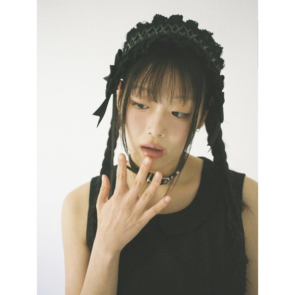 Gothic Lace-Up Headdress - BLACK