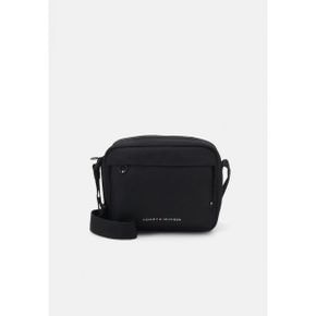 4805204 Tommy Hilfiger MINI MESSENGER - Across body bag black