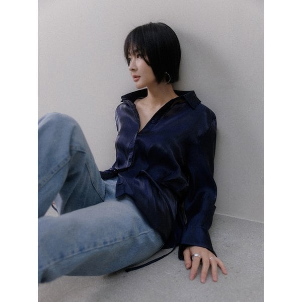 샌드글로시 스트랩 블라우스