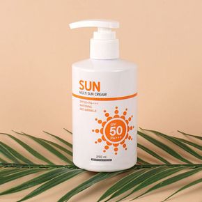 펌프 12시간 롱래스팅 스마트케어 250ml 선크림 3in1