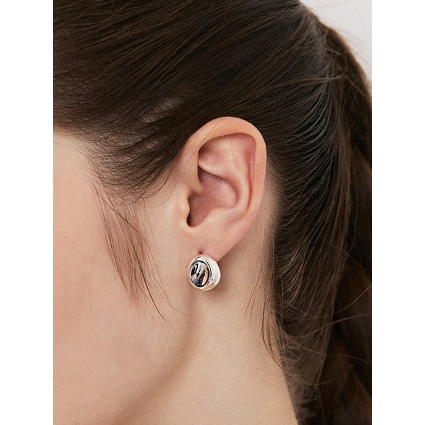 hollow form stud earring