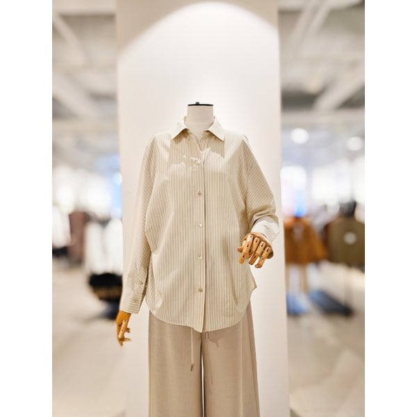 [파주점] [더아이잗컬렉션]스트라이프 돌먼 슬리브 블라우스 CS4B0BL651