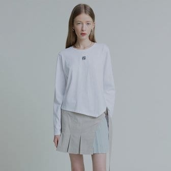 뮤제 MIA Embroidered Unbalanced Hem T-shirt_White