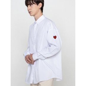 [UNISEX]소매 하트 로고스마일 자수 오버핏 셔츠_화이트