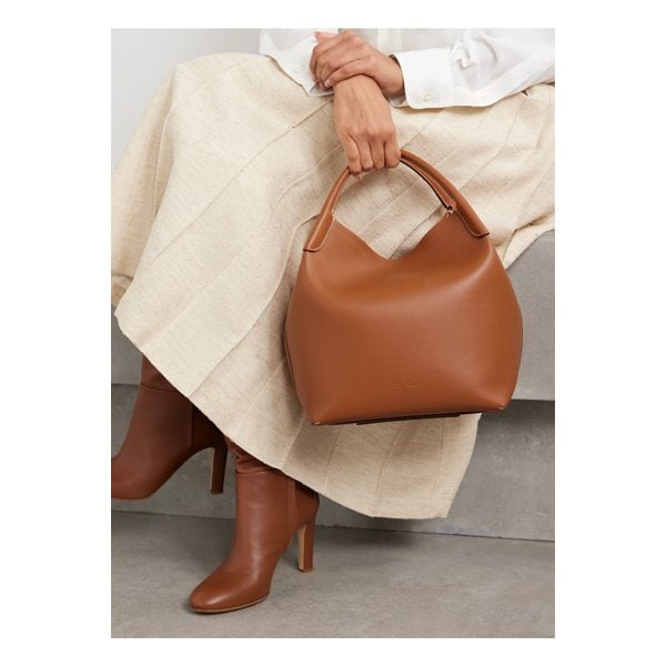 베일 라지 가죽 백 카멜 1647597349443830