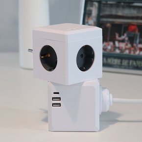 큐브 3구 멀티탭 콘센트 USB/C포트