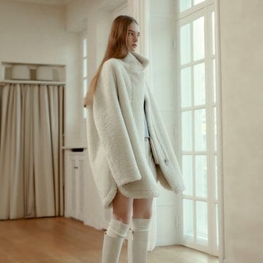 뮤제 NU MOUTON Shearing Reversible MIDDLE Mustang Coat_Ecru Ivory