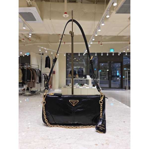 [부산점] [프라다] 여성 리에디션 2002 미디엄 가죽 숄더백 1BC221-2CYR-F0002