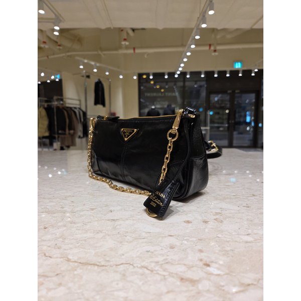 [부산점] [프라다] 여성 리에디션 2002 미디엄 가죽 숄더백 1BC221-2CYR-F0002