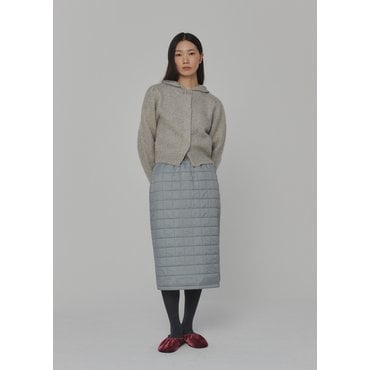 샵아모멘토 아모멘토 24FW QUILTED REVERSIBLE PADDED SKIRT (2COLORS)