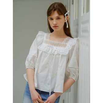 던드롭 DD_Embroidery lace frill blouse