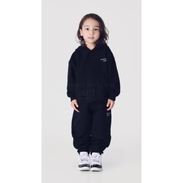 아크메드라비 KIDS BASIC LOGO PANTS BLACK 키즈조거팬츠 베이직로고 블랙