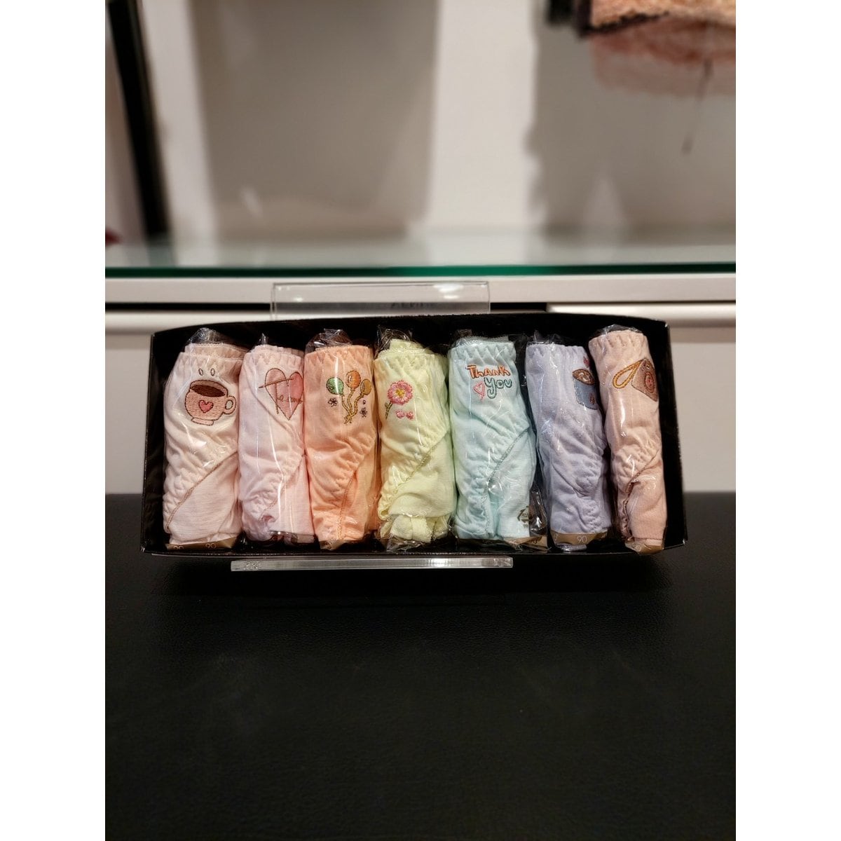 확대된 대표 .