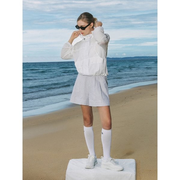 Button Pintuck Roll-Up Shorts (White)