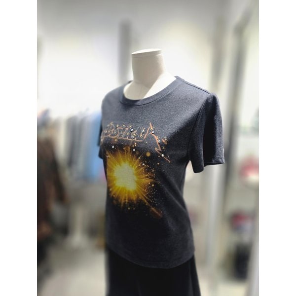 [여주점] 프린팅 포인트 삼각트임 반소매 티셔츠 ER1CH260