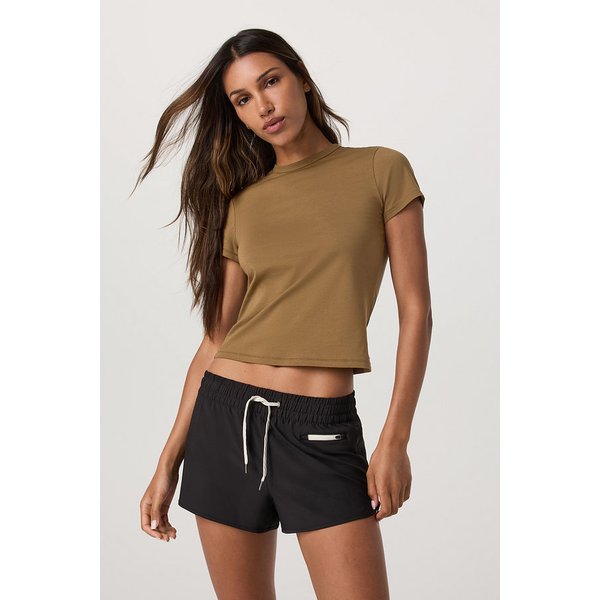 [여성] 반팔 페더 클래식 티 _ 카멜 VR25321054000