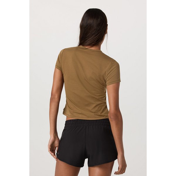 [여성] 반팔 페더 클래식 티 _ 카멜 VR25321054000