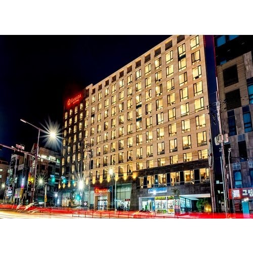 https://media.eoding.com/media/travelagent/663/imagecontent/라마다시티_외관.jpg