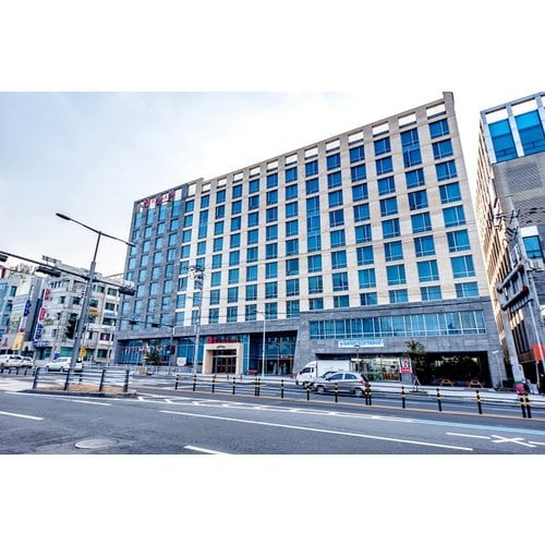 https://media.eoding.com/media/travelagent/663/imagecontent/라마다시티외관.jpg