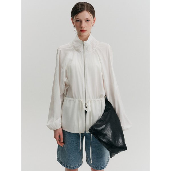 리나 셔링 윈드브레이커 점퍼_아이보리 / LINA SHIRRING WINDBREAKER JUMPER_IVORY