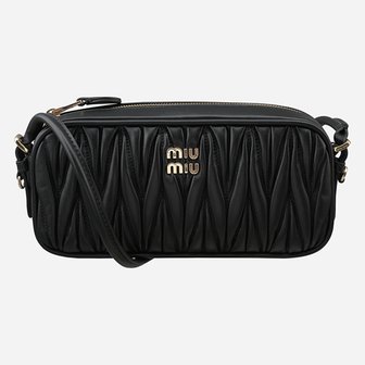 미우미우 [시흥점] 6S 5NE024 AFPP F0002 마테라쎄 나파 파우치 숄더백 블랙