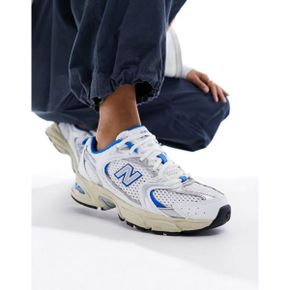 4729994 New Balance 530 sneakers with vintage soles in white and blue