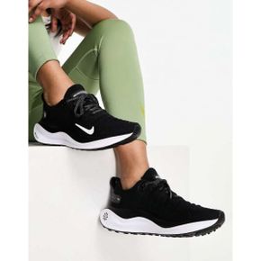 5281733 Nike Infinity Run 4 sneakers in black and white