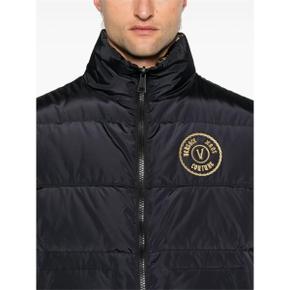 [베르사체 진스 꾸뛰르] Coat 77GAPD22 CQD54 G89 2836278