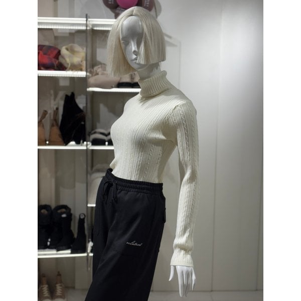 [파주점] 케이블 조직 터틀넥 니트(ER4JK003)