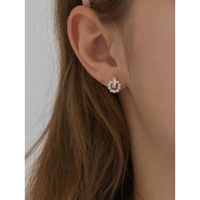 Mini Pearl Earring