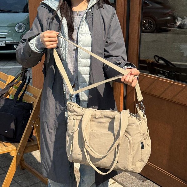 [옷자락] 여자 멀티포켓 나일론 숄더 경량 크로스백