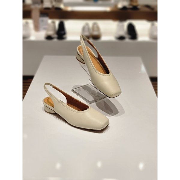 [부산점] 여성 플랫 슬링백sbfro06010(ls35)