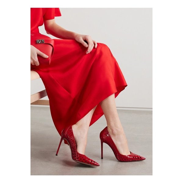 아무로즈 105 컷아웃 페이턴트 가죽 펌프스 1647597350200428