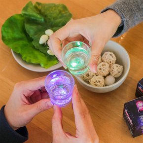 LED 불빛 소주잔 술자리 분위기 감성 청춘 추억 엠티 포장마차 아이템 LED Light Soju Glass Drink Item