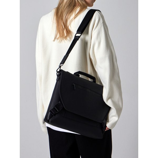 워터프루프 러버 하드 메신저백 Waterproof Rubber Hard Messenger  bag