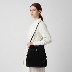 Belted Suede Bucket Bag (253-WAL0048-LE0004 001) (벨티드 스웨이드 버킷 백) 270046