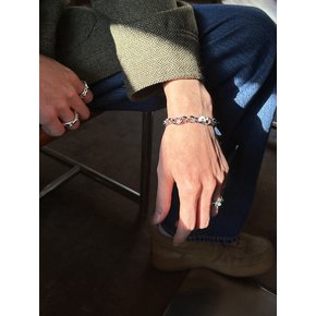 GATE SYMBOL BRACELET / SILVER